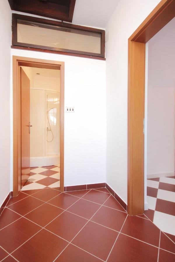 Apartments With A Parking Space Pag - 9388 パグ エクステリア 写真