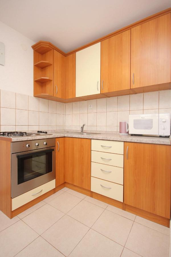Apartments With A Parking Space Pag - 9388 パグ エクステリア 写真