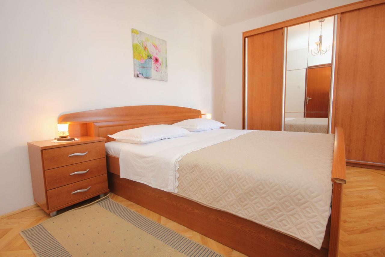 Apartments With A Parking Space Pag - 9388 パグ エクステリア 写真